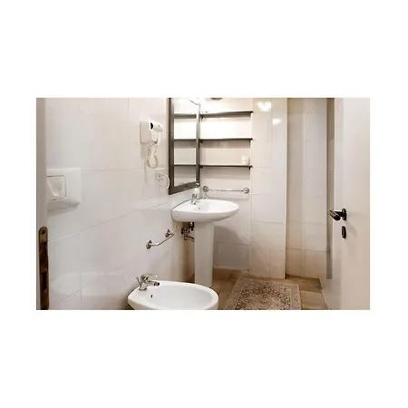 2 Bedroom In Apartment